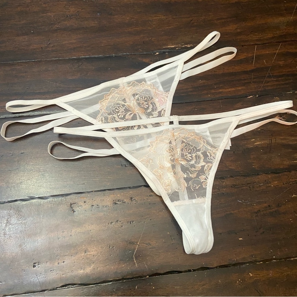 New! Bluebella set of 2 White Lace thong Panties 1782
